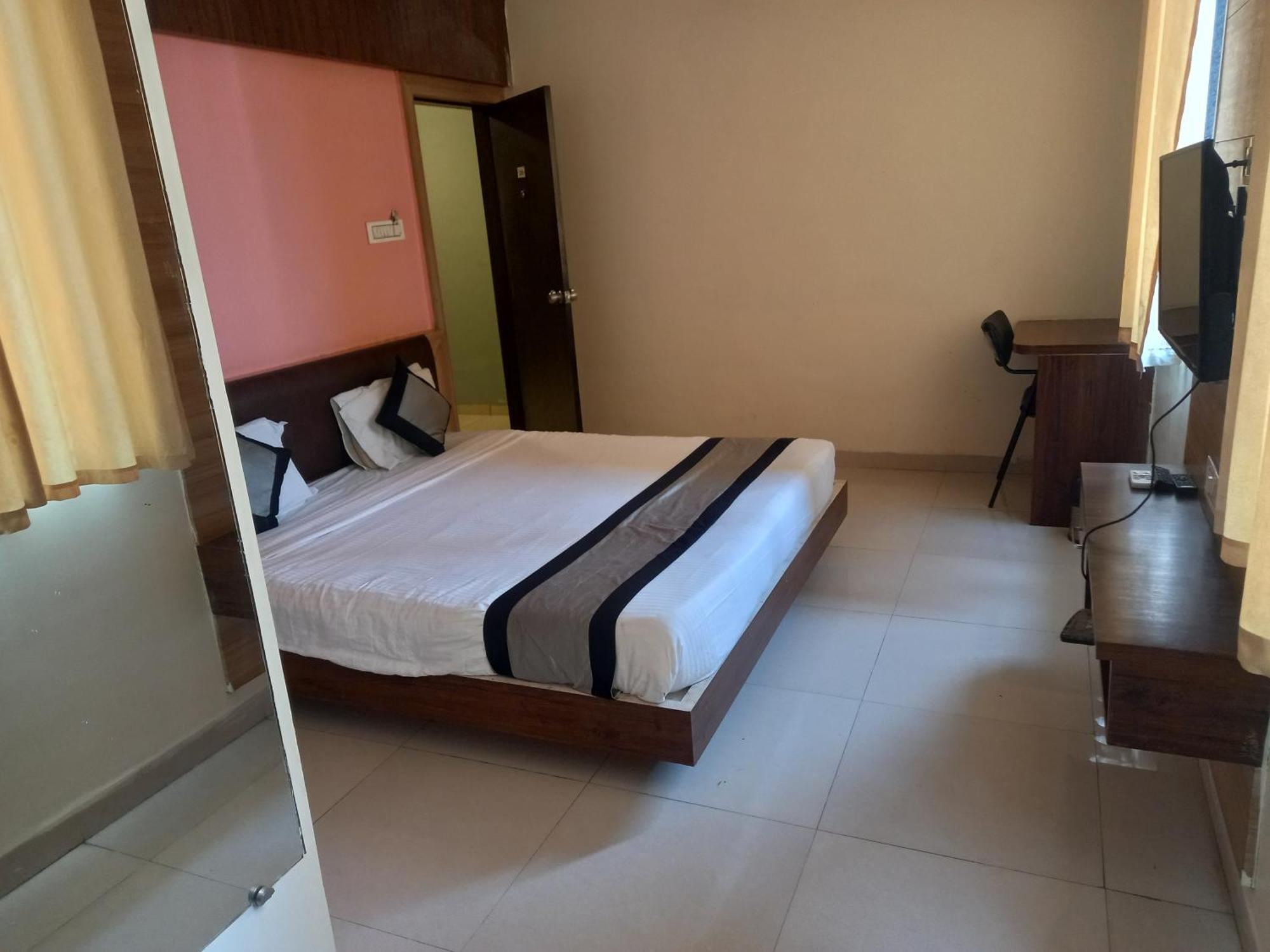 Hotel D9,indore 2*