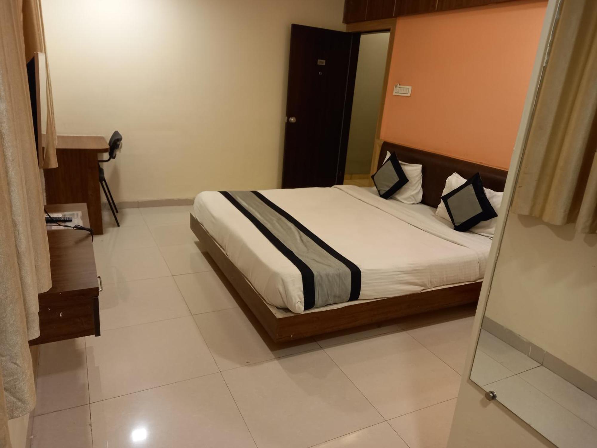 Hotel D9,indore 2*