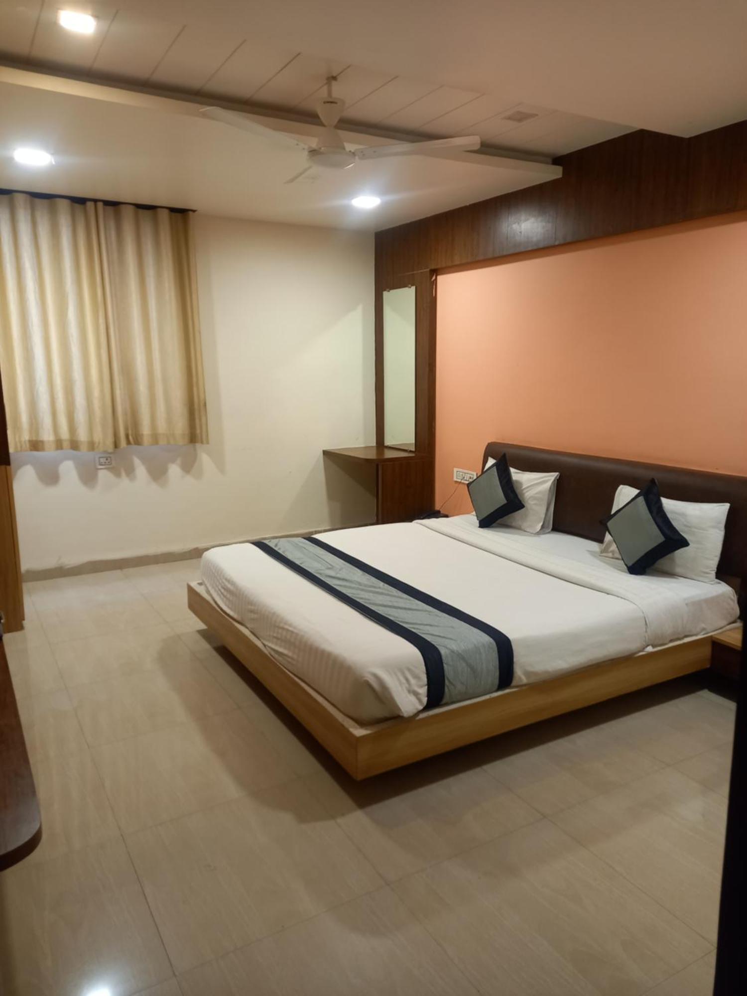 Hotel D9,indore Indore